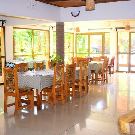 Ngorongoro Lodge คาราทู ภายนอก รูปภาพ