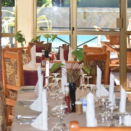 Ngorongoro Lodge คาราทู ภายนอก รูปภาพ