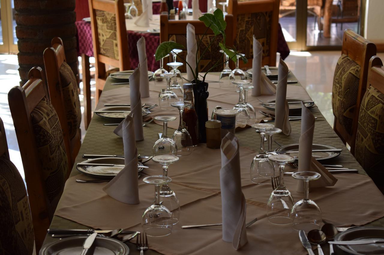 Ngorongoro Lodge คาราทู ภายนอก รูปภาพ
