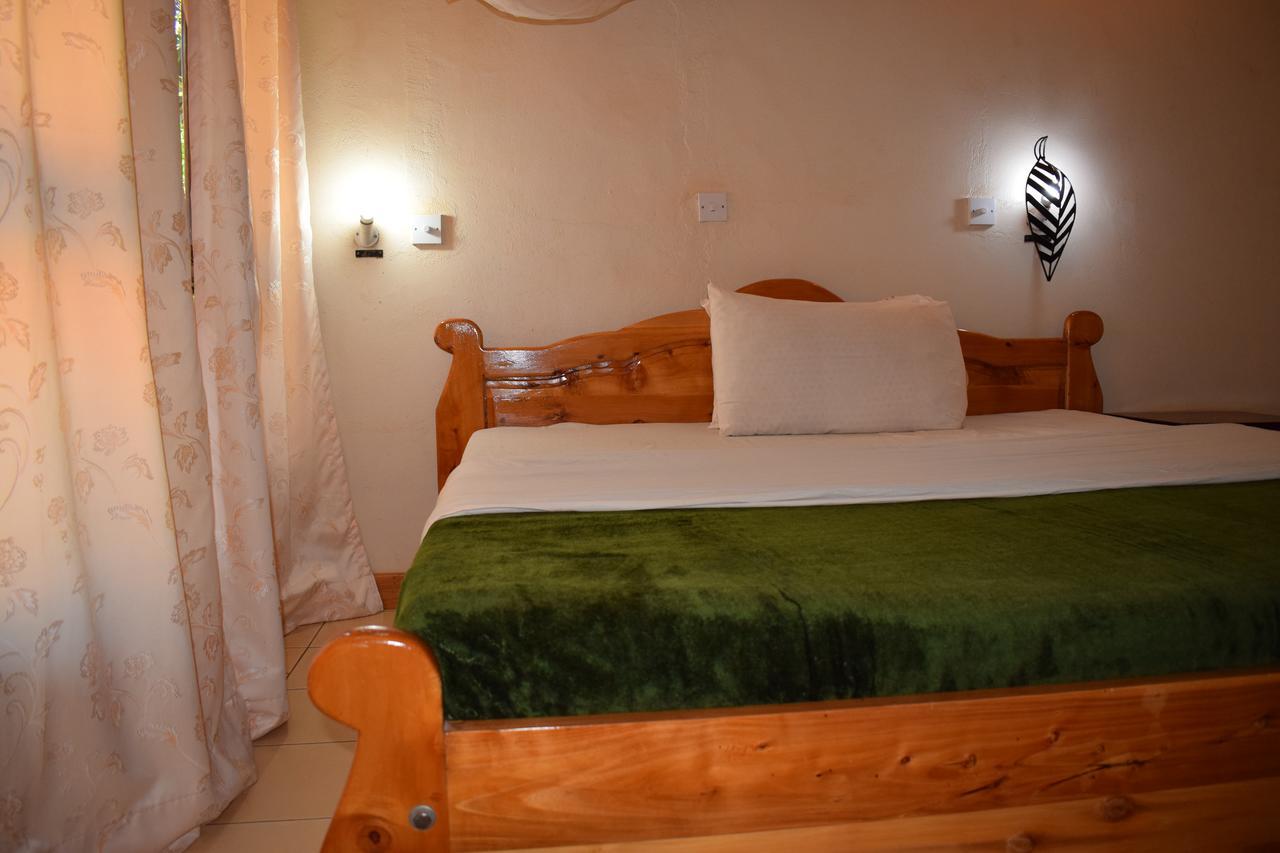 Ngorongoro Lodge คาราทู ภายนอก รูปภาพ
