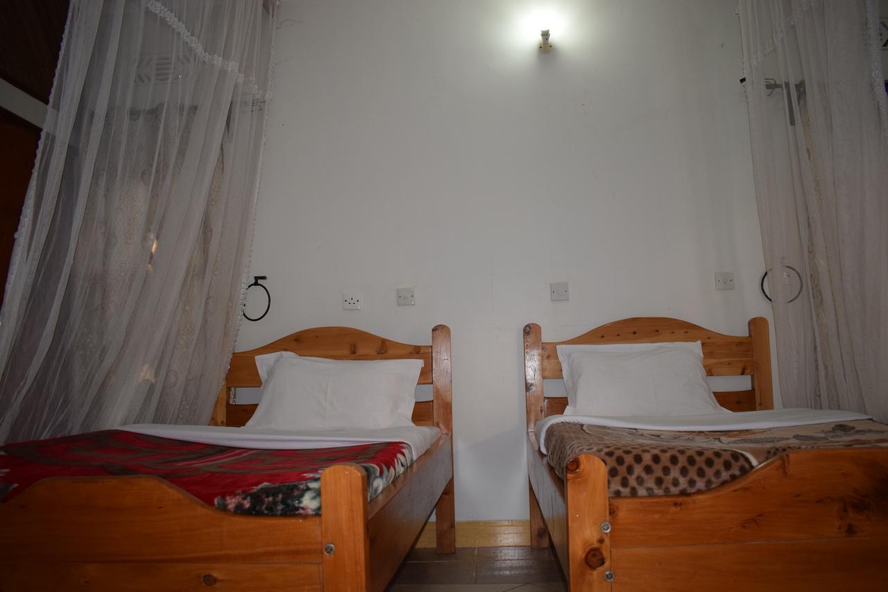 Ngorongoro Lodge คาราทู ภายนอก รูปภาพ